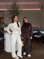 Комбинезон из велюра Sv-0021