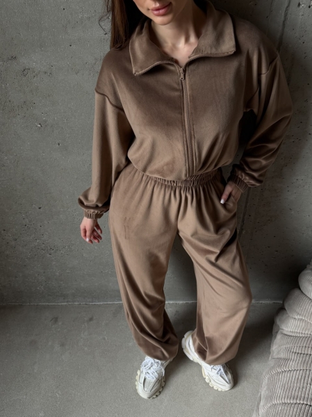 Комбинезон из велюра Sv-0021