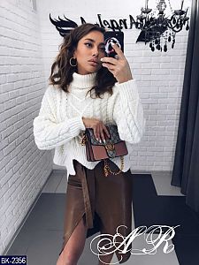 свитер белый