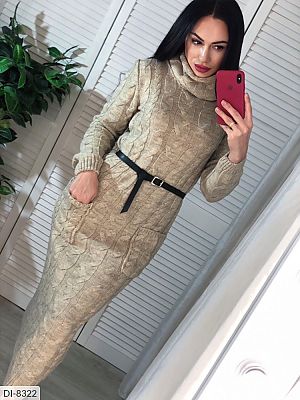 теплое платье с косами